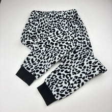 Load image into Gallery viewer, Unisex Anko, animal print fleece pyjama pants, GUC, size 8,  