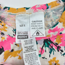 Load image into Gallery viewer, Girls Bonds, floral stretch cotton pyjama set, wash fade, FUC, size 5,  