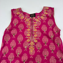 Load image into Gallery viewer, Girls Minnie Minors, top, embroidered, floral motifs, FUC, size 2-3,  
