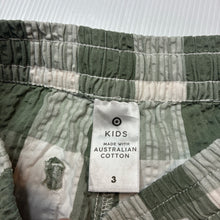 Load image into Gallery viewer, Unisex Target, checked crinkle cotton shorts, elasticated, GUC, size 3,  