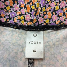 Load image into Gallery viewer, Girls Target, floral bike shorts, elasticated, EUC, size 16,  