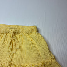 Load image into Gallery viewer, Girls KID, yellow crinkle cotton skirt, elasticated, GUC, size 7,  