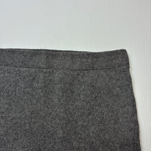 Load image into Gallery viewer, Girls L&amp;D, grey cotton / wool knit skirt, elasticated, EUC, size 12,  