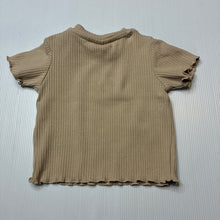Load image into Gallery viewer, Girls Baby Berry, tan stretch cotton ribbed top, bow, FUC, size 00,  