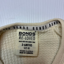 Load image into Gallery viewer, Unisex Bonds, cream cotton waffle zip romper, GUC, size 00,  