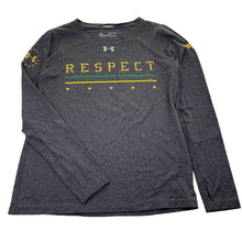 Load image into Gallery viewer, Unisex Under Armour, HEATGEAR loose fit long sleeve top, EUC, size XS,