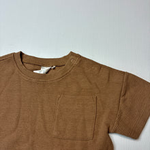 Load image into Gallery viewer, Boys Anko, brown cotton blend ribbed t-shirt, EUC, size 1,