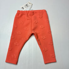 Load image into Gallery viewer, Girls Sprout, stretchy textured leggings / bottoms, NEW, size 00,