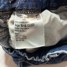 Load image into Gallery viewer, Girls Uniqlo, blue denim jean shorts adjustable, GUC, size 5-6,