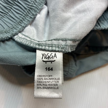 Load image into Gallery viewer, Boys YIGGA, cotton cargo shorts elasticated, EUC, size 14,