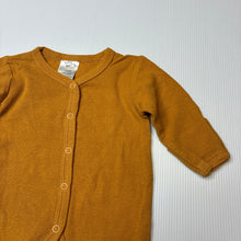 Load image into Gallery viewer, Unisex Baby Berry, ribbed coverall/ romper, GUC, size 0000,
