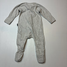 Load image into Gallery viewer, Unisex Bonds, stretchy zip Wondersuit/ zippy/ romper, GUC, size 000,