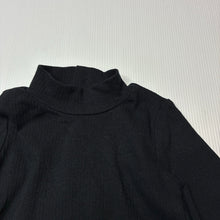 Load image into Gallery viewer, Unisex Baby Berry, ribbed stretchy long sleeve top, EUC, size 1,