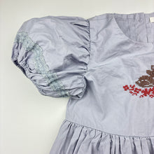 Load image into Gallery viewer, Girls ANNLAI, embroidered lightweight cotton dress, EUC, size 6, L: 60cm