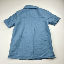Load image into Gallery viewer, Boys Tilt, textured cotton short sleeve shirt, EUC, size 6,