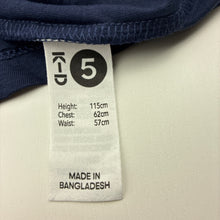 Load image into Gallery viewer, Girls KID, navy cotton t-shirt, rainbow, NEW, size 5,
