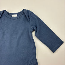 Load image into Gallery viewer, Unisex Baby Berry, soft cotton bodysuit / romper, GUC, size 000,