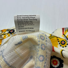 Load image into Gallery viewer, Boys lightweight, shorts, elasticated, diggers, EUC, size 4-5,