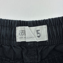 Load image into Gallery viewer, Boys Cotton On, cotton shorts, elasticated, wash fade, FUC, size 5,