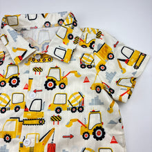 Load image into Gallery viewer, Boys lightweight, short sleeve shirt, diggers, EUC, size 4-5,