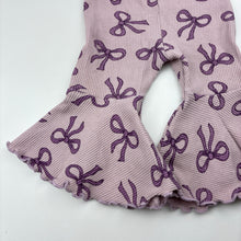 Load image into Gallery viewer, Girls waffle, flared pants / bottoms, elasticated, EUC, size 00,