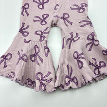 Load image into Gallery viewer, Girls waffle, flared pants / bottoms, elasticated, EUC, size 00,