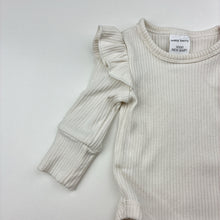 Load image into Gallery viewer, Girls Baby Berry, ribbed ruffle bodysuit / romper, GUC, size 0000,