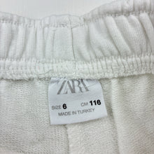 Load image into Gallery viewer, Girls Zara, white casual shorts, elasticated, GUC, size 6,