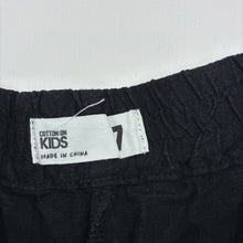Load image into Gallery viewer, Girls Cotton On, black linen / viscose shorts, elasticated, GUC, size 7,