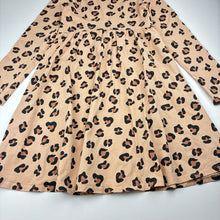 Load image into Gallery viewer, Girls animal print, cotton long sleeve dress, no labels, armpit to armpit: 32cm, shoulder to cuff: 46cm, GUC, size 8-9, L: 65cm