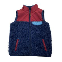 Load image into Gallery viewer, Boys lined, fleece vest, no labels, armpit to armpit: 34cm, FUC, size 5-6,