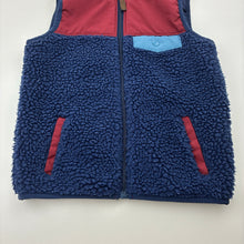 Load image into Gallery viewer, Boys lined, fleece vest, no labels, armpit to armpit: 34cm, FUC, size 5-6,