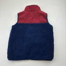 Load image into Gallery viewer, Boys lined, fleece vest, no labels, armpit to armpit: 34cm, FUC, size 5-6,