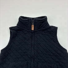 Load image into Gallery viewer, Boys black, quilted soft feel vest, no size, armpit to armpit: 29cm, GUC, size 2-3,