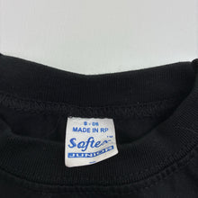 Load image into Gallery viewer, Boys Softex Junior, black lightweight t-shirt, armpit to armpit: 31cm, EUC, size 5-6,