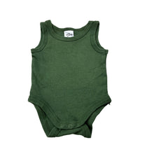 Load image into Gallery viewer, Unisex Baby Berry, khaki cotton singletsuit / romper, GUC, size 0000,