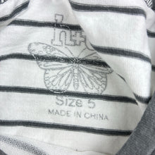 Load image into Gallery viewer, Girls H&amp;T, cotton long sleeve top, sequin heart, FUC, size 5,