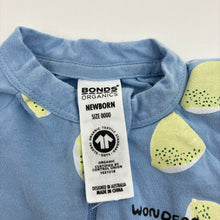 Load image into Gallery viewer, Unisex Bonds, Organics zip Wondersuit / zippy / romper, GUC, size 0000,
