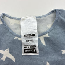 Load image into Gallery viewer, Unisex Bonds, long sleeve bodysuit / romper, birds, FUC, size 0000,