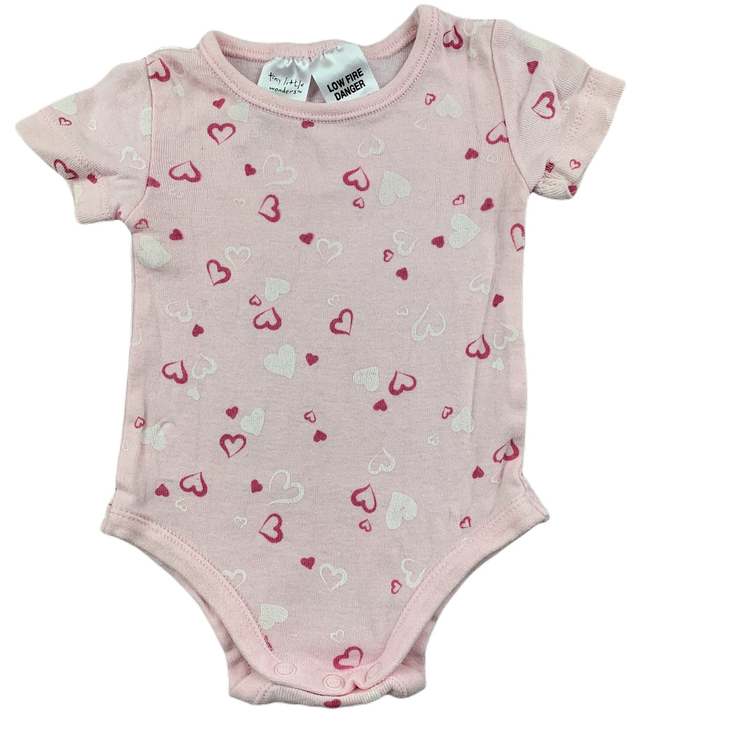 Tiny Little Wonders pink cotton bodysuit / romper, hearts, size 000, Pre-loved
