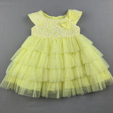 Load image into Gallery viewer, Girls Jona Michelle, gorgeous lemon tulle party / formal dress, EUC, size 6 months