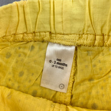 Load image into Gallery viewer, Girls Target, yellow broderie cotton shorts, elasticated, EUC, size 000