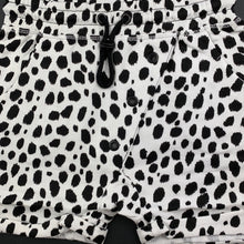 Load image into Gallery viewer, Unisex Chi Khi, black &amp; white bamboo blend wrap shorts, elasticated, NEW, size 5-6