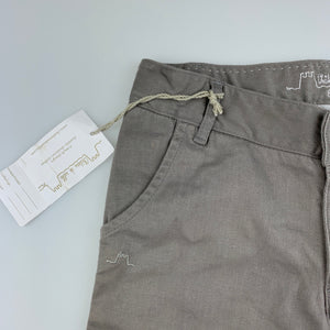 Unisex Chateau De Sable, stretch cotton cropped pants, adjustable, Inside leg: 26.5cm, NEW, size 6