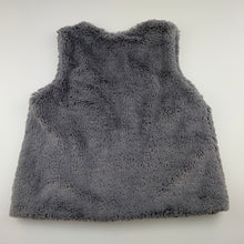 Load image into Gallery viewer, Girls L&amp;D, cotton lined faux fur vest, EUC, size 8,  