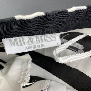 Girls Mr & Miss Australia, black & white lightweight pleat front shorts, adjustable, NEW, size 5,  