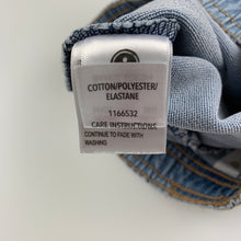 Load image into Gallery viewer, Boys Dymples, stretchy denim shorts, elasticated, FUC, size 00,  