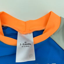 Load image into Gallery viewer, Boys Target, long sleeve rashie / swim top, FUC, size 00,  