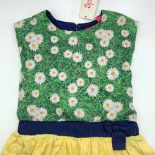 Load image into Gallery viewer, Girls Sprout, spliced casual dress, daisies, NEW, size 1, L: 47 cm