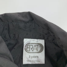 Load image into Gallery viewer, Boys BRAT, dark grey cotton short sleeve shirt, GUC, size 3,  